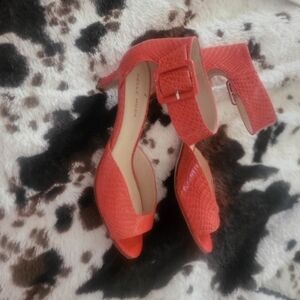 Pelle Moda Women's Heeled Sandals